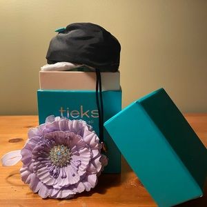 Mint patent tieks- good used condition, stains